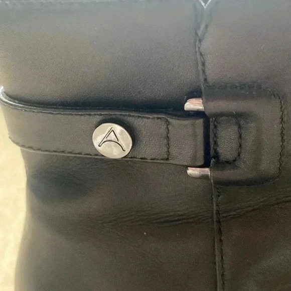 Artica Leather AnkleBoots black size 8 small heel. - Picture 13 of 14